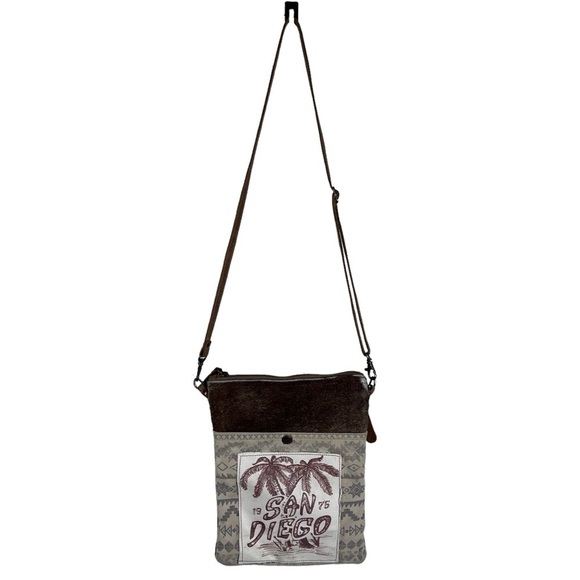 MYRA Bags San Diego 1978 Crossbody Bag - Picture 2 of 8